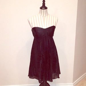 Short black printed dress